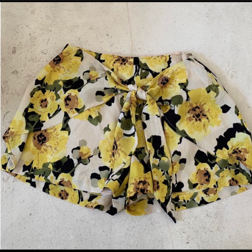 Sunflower print formal shorts